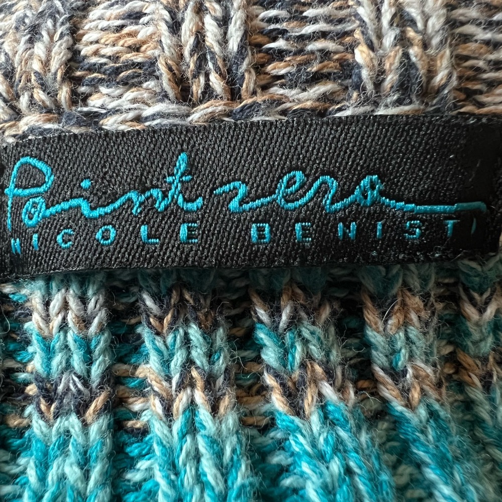 Point Zero Sweater - Picture 8 of 9